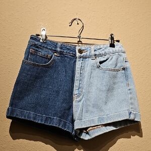 Bullhead Mom Shorts Dark and Light Blue Two Tone Jean Shorts Size 7